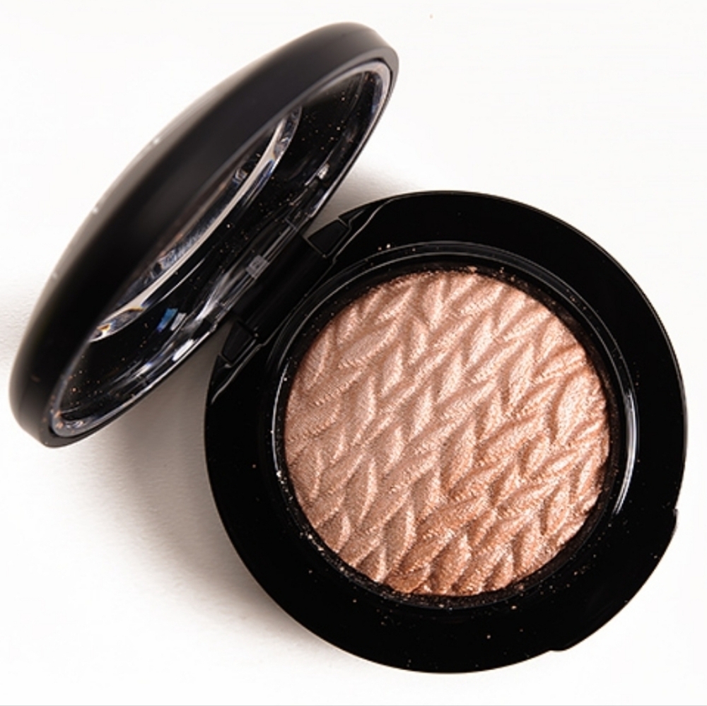 ✨️RARE✨️ MAC Natural Vigor Mineralize Two-Tone Eyeshadow Duo